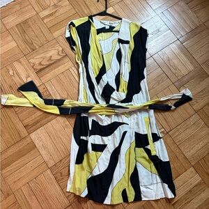 DVF! Vintage! Abstract Print Yellow & Black Women’s Wrap Dress